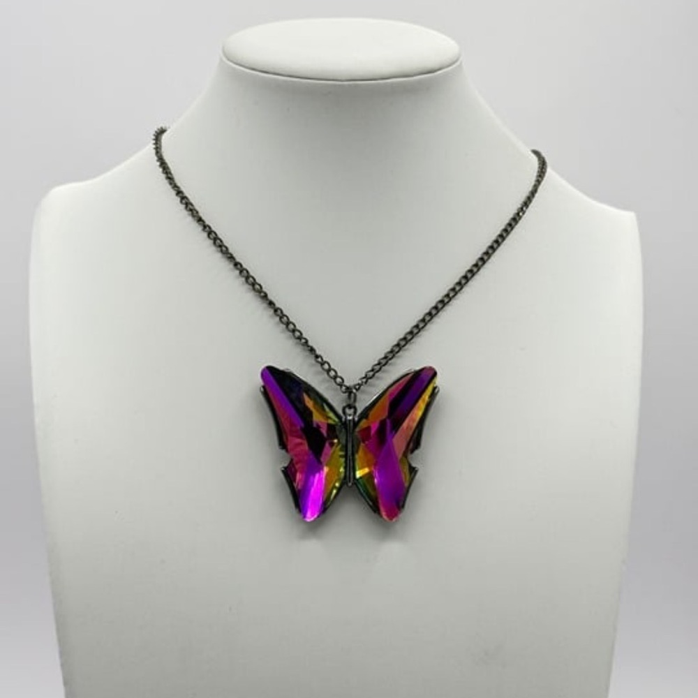 NEW Boutique Butterfly Oil Spill Butterfly Pendant Cottagecore Necklace Jewelry